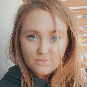 Meet your Posher, Linzi